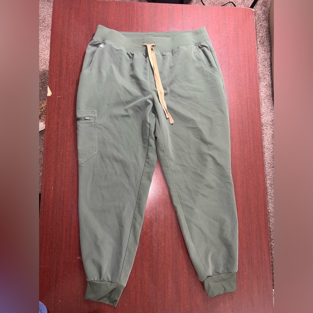 Zamora Jogger Scrub Pants - Picture 4 of 8